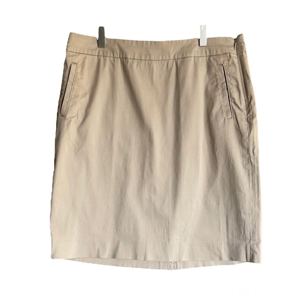 L.L. Bean favorite fit skirt khaki Sz 10 reg